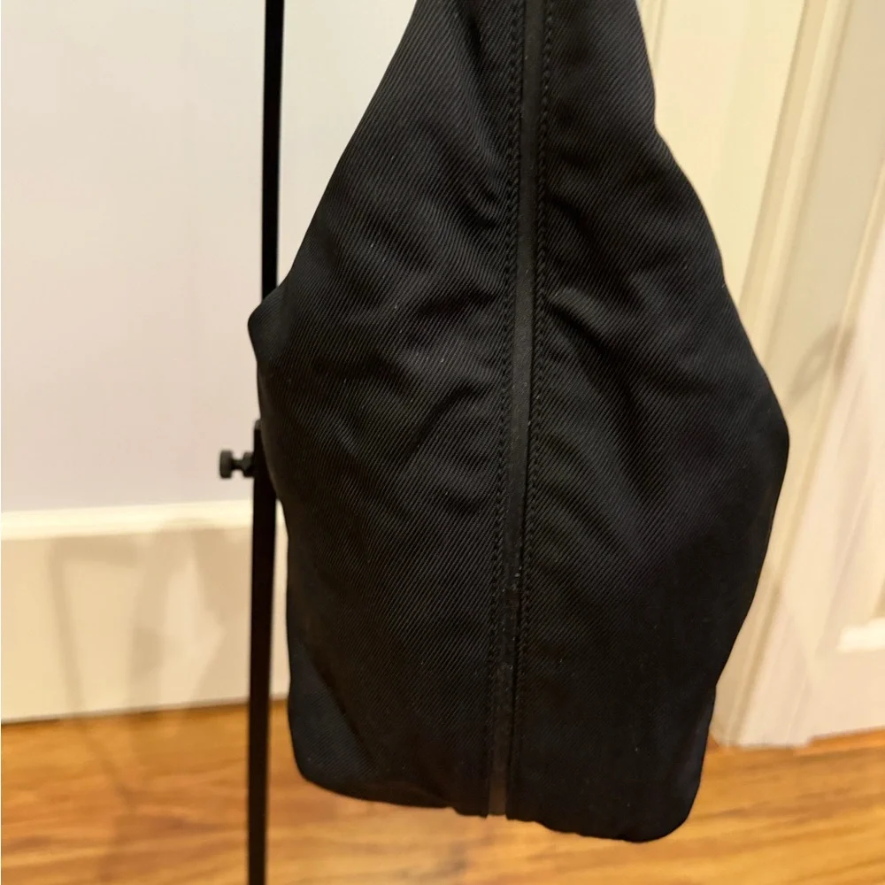 Vintage Coach Black Hobo Bag with Gold Accents - Picture 6 of 15